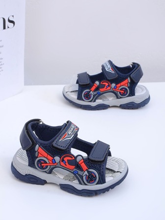 全新夏季时尚舒适平底运动凉鞋，凉爽露趾柔软防滑钩环易搭配透气皮革休闲沙滩鞋，适合日常穿着