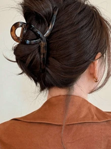 3pcs New Set Large Women Hair Clips Hair Accessories Leopard Sexy Valentine's Day Halloween Size 12cm/4.7inch, Acrylic Material, Fashion Simple Elegant Design Hair Clips.