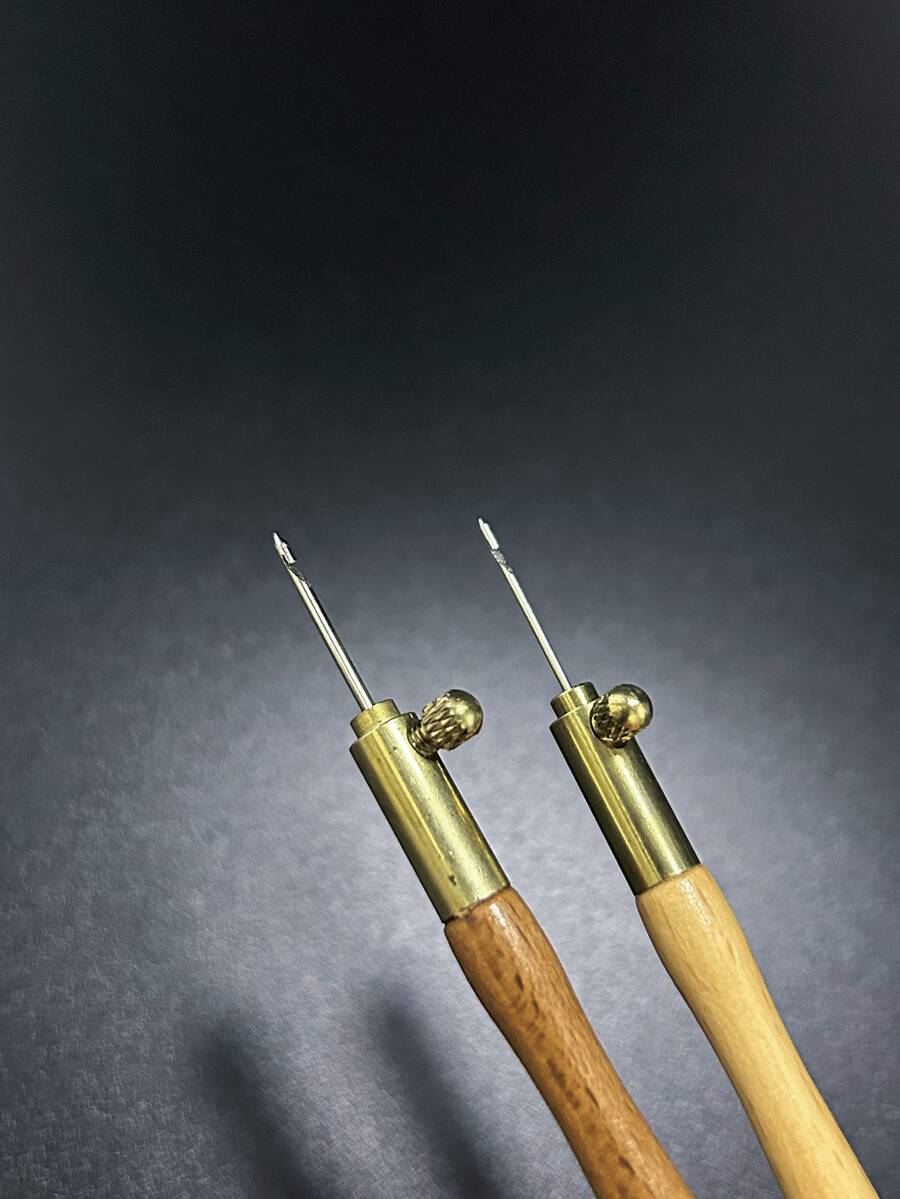 1 Set Luneville Sparkling Beaded Embroidery Tools: Tambour Hook In Brown And Apricot Handles, With 3 Needle Set S Couture - Multicolor - View 1