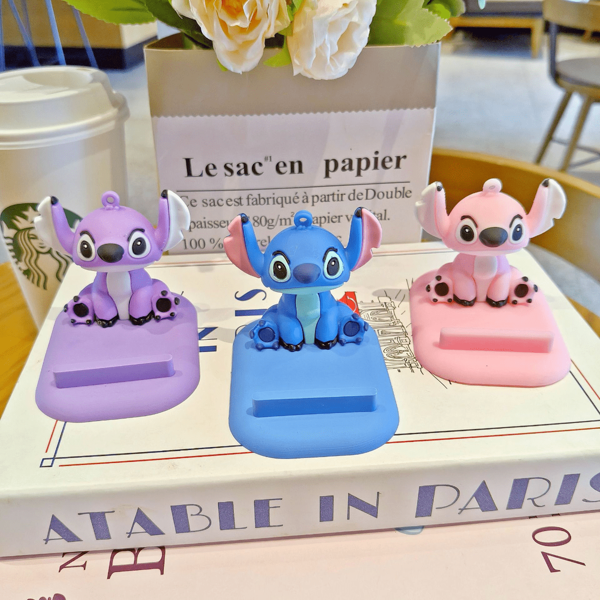 Neuer Stil Sitzposition Niedlicher Stitch Tisch-Cartoon Ornament, Faule Person Handyhalterung, Blind Box Geschenk