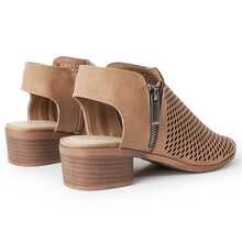 Women's Perforated Cut-Out Peep Toe Low Heel Booties – Open Toe Spring/Summer Sandals In Taupe Grey Black Brown White[Size Down Half Size] - 灰褐色 - 查看 5
