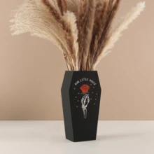 1 Piece, Gothic Style Vase, Bat Pattern Vase. Dried Flowers, Fresh Flowers, Decorative Vases. Modern Home Decor Vases, Suitable For Halloween Home Decor Vases, Wedding Parties, Living Rooms, Offices, Bedrooms, And Home Dining Table Decorations Gifts Birthday Graduation Room Decor Flower Vase Glass Vase