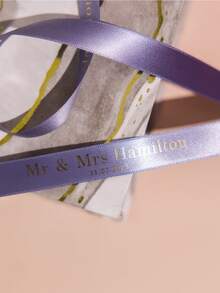 Ruy băng chữ tùy chỉnh 2/5/10/20 mét, ruy băng satin cá nhân hóa rộng 2cm, chữ vàng, ruy băng lụa màu sắc cho đồ thủ công DIY, làm nơ, trang trí đám cưới, gói quà và trang trí tiệc, gói quà sinh nhật, gói quà cưới, gói quà kỷ niệm, gói bánh, ruy băng tùy chỉnh, ruy băng thương hiệu doanh nghiệp, đa chức năng, tùy chỉnh, cá nhân hóa, phong cách sống thanh lịch, tình yêu vĩnh cửu. - Nhiều màu - Xem 5