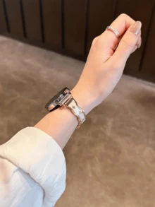 18mm 20mm 22mm Glitter Bracelet Watch Bands Compatible With Samsung Galaxy Watch 6/5/4 40/44mm, Galaxy Watch 5 Pro, Galaxy Active 2, Watch 6/4, GT4/3/2 Pro - Butterfly Buckle, Comfortable, Unisex Design - Gold and White - View 6