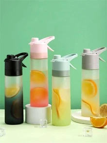 22oz/650ml Spray Cup, Gradient Sports Water Bottle, Portable Sports Water Bottle With Spray And Cooling Mist Function, Made Of PC Material, No Need To Charge - Perfect For Office, School, Gym, Hiking, Camping And Outdoor Activities, Essential Back To School Item