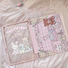 精美动漫可爱小熊，兔子字母蝴蝶结，双面彩绘亚克力透明水晶背板，防震，兼容iPad 7/8/10.2英寸保护壳，内置笔槽，支持睡眠唤醒，节日礼物，新年礼物