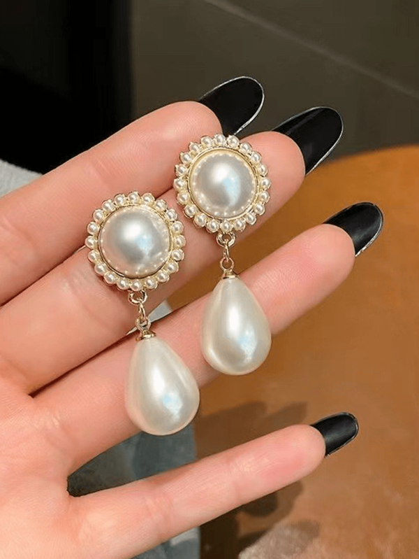 1 Pair Faux Pearl Water Drop Earrings, Suitable For Dresses (Box Is For Photography Prop)