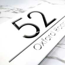 1件可定制现代3D雕刻双层亚克力门牌号 - 户外街道地址牌，材质优雅，设计精美，表面安装，无需用电，家居装饰，多功能，耐用，美观，可重复使用，精致时尚，高品质，色彩丰富，现代风格，可定制，是送给她的理想礼物，适用于茶室、家居、花园、办公室、周年纪念日等场合。 - 彩色 - 查看 36