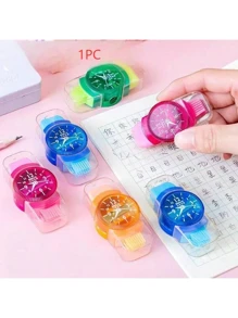 Sacapuntas con forma de reloj, 3 en 1, con borrador y cepillo de limpieza, multifuncional para útiles escolares (color aleatorio)