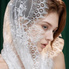 Leichter weißer Spitzen-Brautschal-Umhang für Hochzeit, Brautjungfern, Cheongsam, Party, mit Rosenblatt-Vintage-Spitzenmuster, Frühling/Sommer - Schal - Übersicht 3