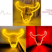 1 pièce Enseigne au néon tête de vache rose 11x10x0,7 po environ 28x25,5x1,8 cm Lumière décorative à LED, alimentée par batterie ou USB (flamme, nuage, éclair, pont arc-en-ciel) Lumière néon pour bureau ou décoration murale, toile de fond pour diffusion en direct d'influenceur, convient pour la chambre, la maison, les fêtes, les anniversaires, les demandes en mariage, la Saint-Valentin, la Fête des mères, la décoration de Noël