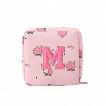 字母图案卫生巾收纳袋，女性卫生棉条收纳袋，卫生巾旅行收纳袋，便携式化妆口红袋，大容量防水月经袋，便携式旅行收纳袋，学习用品收纳袋，零钱包，笔袋，女孩现金袋，用于存放卫生巾和护垫，化妆品收纳，是女孩外出必备，化妆品收纳包，化妆包，梳妆台，化妆包，旅行必备，收纳袋，旅行必备，梳妆配件，小型化妆包，大容量，大型化妆包，圣诞礼物，旅行，送给女性的旅行必备礼物，收纳袋，手拿包/小手提包，化妆品收纳包，化妆刷架，迷你收纳袋，大容量收纳袋，送给女性的礼物，圣诞礼物，送给女性的礼物创意，化妆包，旅行必备 - 彩色 - 查看 34