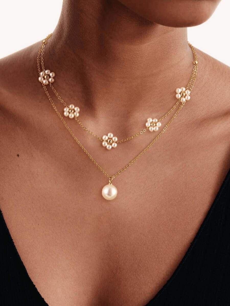 2 Stücke Edelstahl Perlblumen Anhänger Halskette Set, modische doppelreihige Perlblumen Anhänger Halskette, zarter Schmuckgeschenk für Frauen und Mädchen