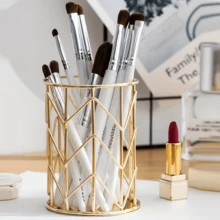 1 件空心金属笔筒 - 多功能化妆刷收纳盒 - 简约办公桌收纳，适用于办公室和梳妆台 - 化妆刷架、办公桌收纳盒、梳妆台托盘、家庭办公室装饰、美容站配件学校用品、返校