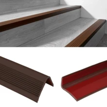 1 pezzo di 1m/3,3ft di battiscopa in gomma per scale, protezione antiscivolo autoadesiva per bordi gradini, coprinaso adesivo per scale interne ed esterne