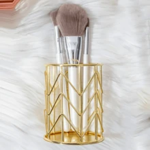 1 件空心金属笔筒 - 多功能化妆刷收纳盒 - 简约办公桌收纳，适用于办公室和梳妆台 - 化妆刷架、办公桌收纳盒、梳妆台托盘、家庭办公室装饰、美容站配件学校用品、返校