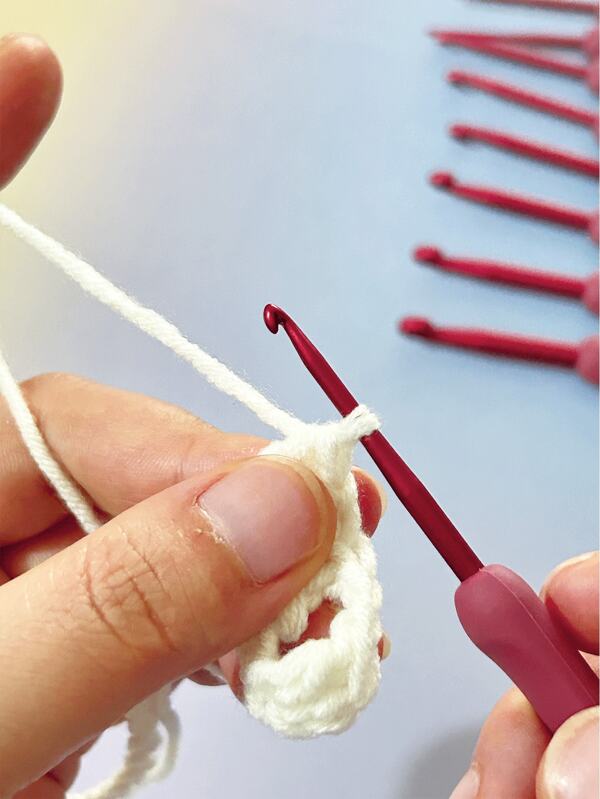 Rote Griff Häkelnadel, rotes Silikon Material, ergonomische Stricknadeln, geeignet für Anfänger und Bastelfans - bequem, vielseitig, für alle Garntypen geeignet