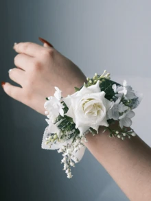 2件套乡村风人造花，叶子和浆果装饰胸花，适合新郎/伴郎佩戴，手腕花适合新娘/伴娘佩戴，情人节配饰 - 白色 - 查看 3