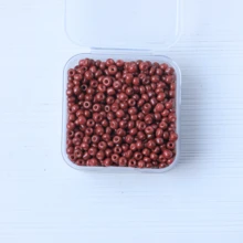 1 盒玻璃纯色种子珠 3 毫米约 800 颗多色烤漆串珠材料 DIY 手链项链耳环配件