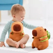 Adorable juguete de capibara con estilo de mochila - Un animal de peluche relleno de poliéster suave. Lindo juguete de capibara, hermoso peluche de animal, adecuado para regalos de niños, regalos de cumpleaños, regalos de Navidad y decoración del hogar.