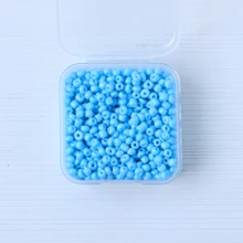 1 盒玻璃纯色种子珠 3 毫米约 800 颗多色烤漆串珠材料 DIY 手链项链耳环配件