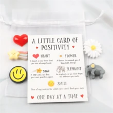 Juego de 7 piezas - Mini tarjetas de aliento y decoración de resina (corazón, flor, elefante) - Juego de regalos de afirmaciones positivas - Perfecto para familia, amigos, amistad y graduación - Pequeño kit de positividad divertido - Multicolor - Ver 4