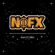 NOFX 朋克摇滚乐队 Grunge 风格乙烯基贴纸贴花 - 大胆的橙色标志与圆形设计 - 非常适合汽车、手机、笔记本电脑、水瓶等 - 为粉丝、朋克配饰、学校用品、返校带来乐趣