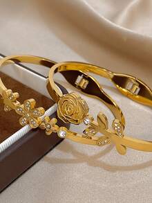 18K 镀金不锈钢花卉手镯套装，女士适用 - 浪漫玫瑰和雏菊 CZ 手镯，镶嵌钻石切割锆石，是妈妈礼物、教师礼物、夏季旅行海滩珠宝、波西米亚风格珠宝、狂欢/舞会/派对/日常配饰、返校礼物、生日礼物、伴娘礼物 - 彩色 - 查看 6