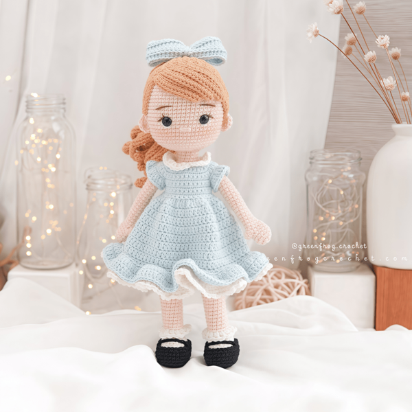 1 Set de Kit de Ganchillo para principiantes - Incluye materiales e instrucciones para crear un lindo vestido azul para una niña pequeña, kit de manualidades DIY con tutoriales de video paso a paso, excelente para adultos que se inician en el tejido