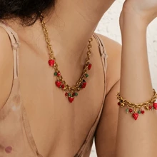 VKHK 1 Stück elegante 18K vergoldete Edelstahl Erdbeere Perlen Anhänger Kette, geeignet für den täglichen Gebrauch von Frauen und als Geschenk