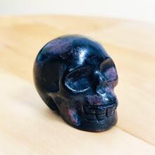 Hand-Carved Natural Crystal Human Skull Carvings, Figure Carvings, Natural Stone, Loose Gemstone, Sodalite, Clear Quartz, Labradorite, Yooperlite, Que Sera, For Gift, Crystal Collection, Home Decoration, Desktop Decor.
