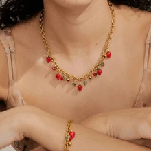 VKHK 1 Stück elegante 18K vergoldete Edelstahl Erdbeere Perlen Anhänger Kette, geeignet für den täglichen Gebrauch von Frauen und als Geschenk