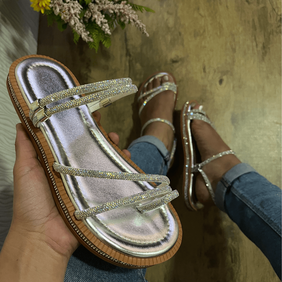 Sandália Papete Feminina Flat Luxo Rasteira de Strass 2 em 1 Bohemian Rasteirinha Flatform Branca Dourada Prata Preto Brilhante  Festa Lançamento Promoçao - Prata Furta Cor - Visão 5