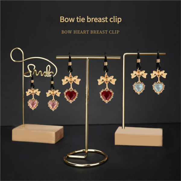A Charming Bow Heart-Shaped Breast Clip, Suitable For Women To Wear On The Chest, Ideal For Sex Games, A Flirting Item For Couples, A Toy To Tease And Stimulate The Chest, And An Adult Product,Sex Toys