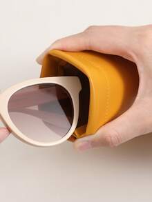 1pc Glasses Case, Sunglasses Storage Bag, Pressure-Resistant Velvet Bag, Self-Closing Tile Glasses Case, Men's And Women's Glasses Cases, PU Soft Glasses And Sunglasses Cases, Portable, Blue + Yellow + Green + Pink - Beige - View 6