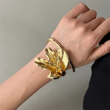 1 件优雅女士金属珐琅拼布马蹄百合花朵开口袖口手链，高端金手镯首饰，2025 年新款 - 花朵手鐲 - 查看 3