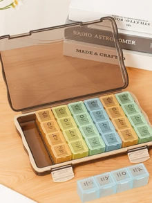 Organizador de píldoras de 7 días con 4 tomas diarias (mañana/mediodía/noche/hora de acostarse) - Planificador semanal de medicamentos portátil y amigable para viajes, diseño amigable para personas mayores y regalo del Día de la Madre
