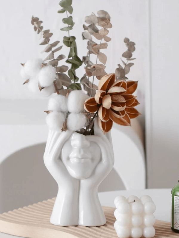Hand Held Face Vase Made Of Resin Material With Natural Artistic Appeal, The Best Choice For Living Room Decoration/Desk Ornaments Or Party Gifts