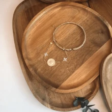重生相思木托盘 - 具有复古自然的纹理，是厨房和餐厅的耐用必备品。适用于下午茶、寿司、甜点、户外野餐、婚礼、母亲节、圣诞节礼物、野餐用品、婚宴餐桌，质地光滑。