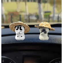 Adorable Straw Hat Cat Car Dashboard Decor - Resin Cartoon Figurine With Playful Pose, Ideal For Vehicle Interior Decoration, Car Decor