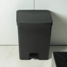 Trium Pedal Trash Can For Kitchen Bathroom Office OR 6 Liters Washroom Compact With Hidden Bag Ring With Sturdy Lid Special For Bags - 黑色 - 查看 4