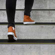 1 Roll Of 1/3/5m PET Glow-In-The-Dark Anti-Slip Tape, Self-Luminous Stair Tread Anti-Slip Tape, Glow Warning Tape For Home Decoration And Outdoor Garden, Anti-Slip Decorative Luminous Tape