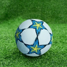 2# Modna kolorowa piłka nożna, odpowiednia dla uczniów uprawiających sporty na świeżym powietrzu