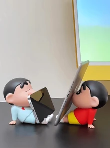 Crayon Shin-Chan Anime Figure Phone Holder, Kawaii Desktop Ornaments, Multi-Functional Lazy Phone Stand, Perfect For Home Office Decor, Ideal Gift For Anime Fans, Kids, Teens, Great For Christmas, New Year, Birthday, Party Favors