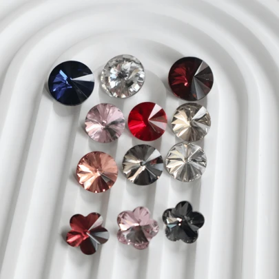 10/20 件彩色玻璃钻石脚小圆花闪亮多功能纽扣，适用于毛衣、衬衫、夹克、DIY 工艺品