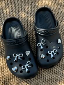 8 piezas Elegantes clips para zapatos con decoración de lazo plateado y corazón de imitación de strass, clips removibles para sandalias, zapatos de jardín, pantuflas, regalo para fiestas y festivales - Arco pequeño - Ver 1