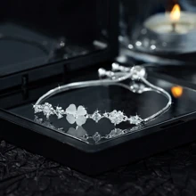 1 pièce Bracelet en argent sterling 925 à faible allergénique de conception minimaliste avec trèfle. Bracelet élastique polyvalent avec pierre d'œil de chat, charme floral. Convient comme cadeau pour la Saint-Valentin, la Fête des Mères. Livré avec une boîte-cadeau anti-rouille.