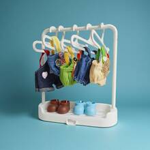 Suport pentru haine de păpuși, 1 suport de uscare din plastic, 10 umerașe pentru haine pentru Labubu și păpuși. Suporturi mici și drăguțe pentru organizarea hainelor pentru copii, raft de depozitare durabil pe birou pentru colecționari și accesorii pentru păpuși la modă, organizator de colecționar, organizator compact, finisaj neted, cadouri de festival. Idei de cadouri de Crăciun. - alb - Vizualizare 13