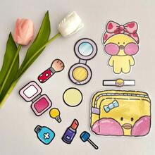 可爱小鸭化妆腮红儿童主题可换衣服安静书玩具，智力与手工 DIY 游戏，适合父母和孩子 - 多色 - 查看 8