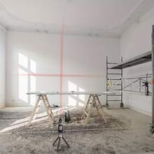 1 件激光水平尺，带双刻度的精密激光水平仪，多用途激光水平线工具，用于精确的现场标记，适用于建筑装修、木工安装、家居 DIY、机电设备安装、勘测和测量